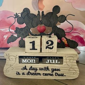 Minnie & Mickey Block Calendar